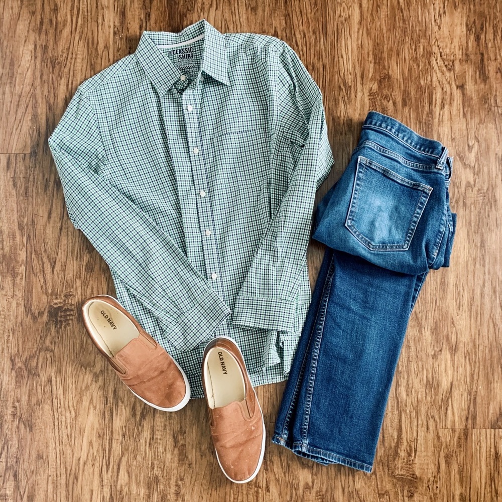 Old Navy men’s regular fit shirt